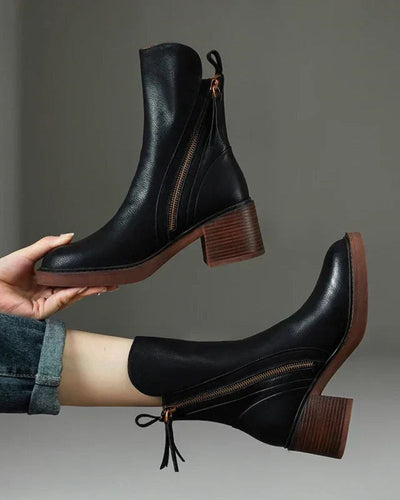 Valorine | Black leather boots with a comfortable heel