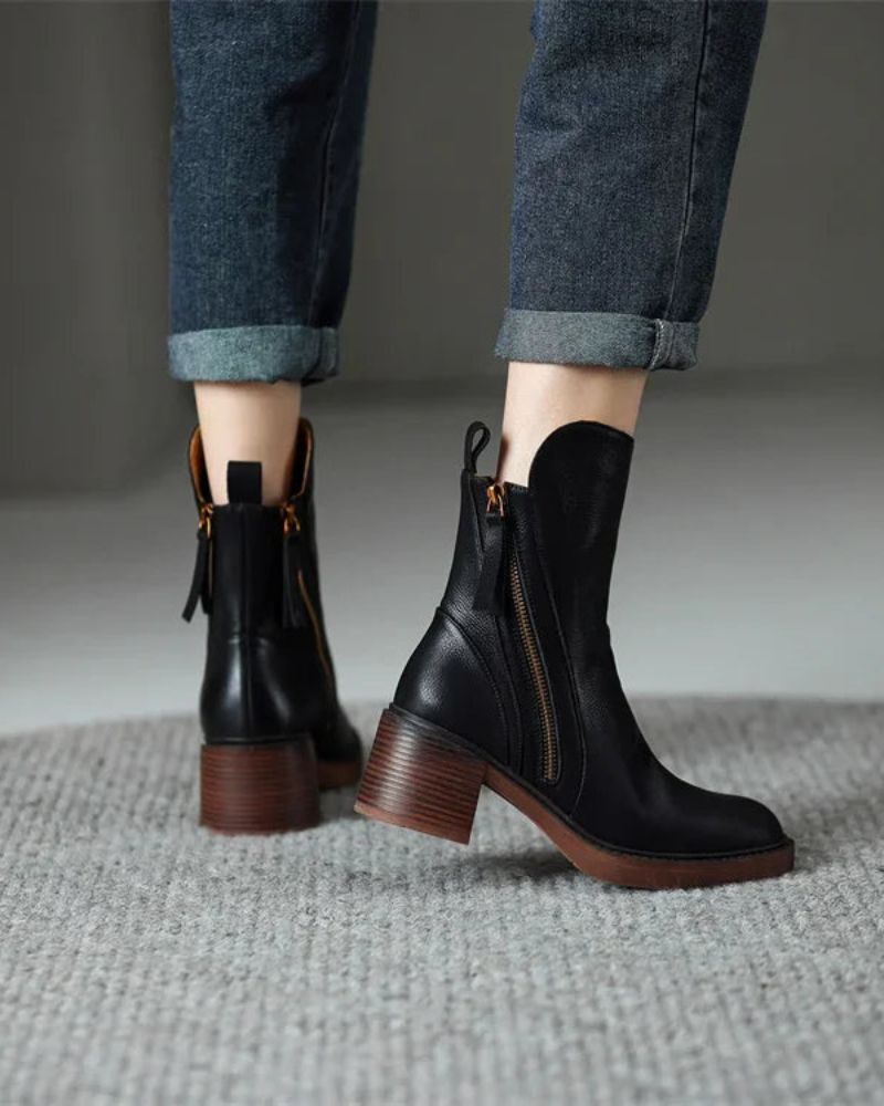 Valorine | Black leather boots with a comfortable heel