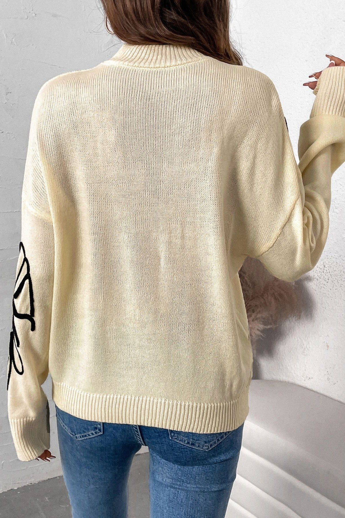 Floral Pull | Subtle Elegance