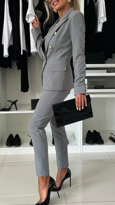 Iconic Slim Elegance Suit