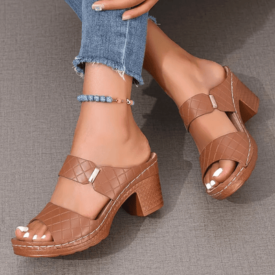 ARAH | CHIC ORTHOPEDIC SANDALS