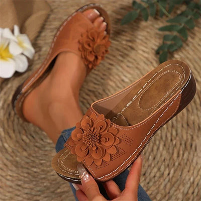 REGINE | STYLISH ORTHOPEDIC FLOWER SANDALS