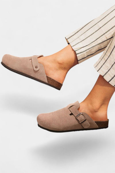 Tia | Robust Suede Clogs